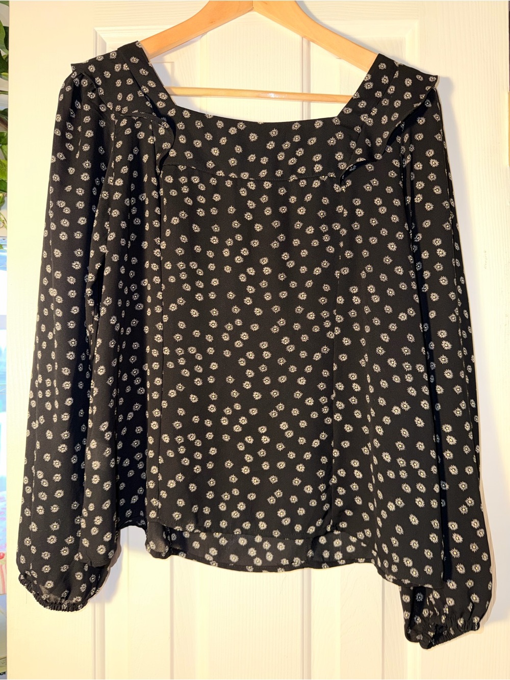 Banana Republic Daisy Blouse S Black Floral Square Neck Ruffle Puff Sleeve